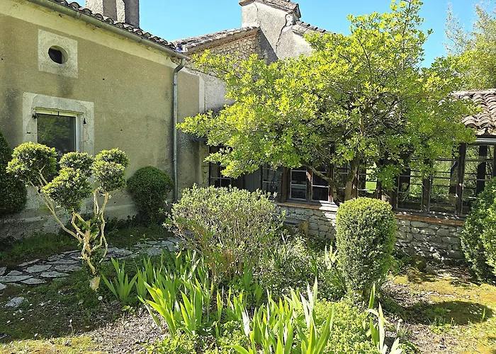 Holiday home Magnifique Ferme Renovee Et Sa Piscine Ecologique - 15 Personnes - 7 Touffailles