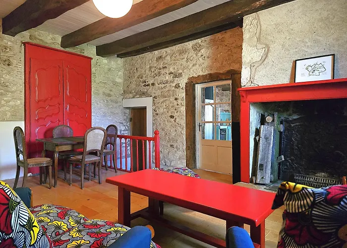 Holiday home Magnifique Ferme Renovee Et Sa Piscine Ecologique - 15 Personnes - 7 Touffailles