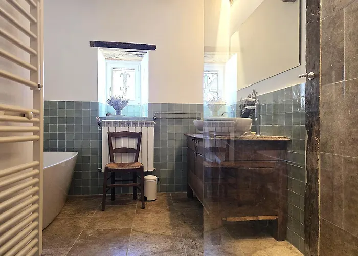 Holiday home Magnifique Ferme Renovee Et Sa Piscine Ecologique - 15 Personnes - 7 Touffailles